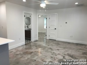 Building Photo - 423 W Woodlawn Ave