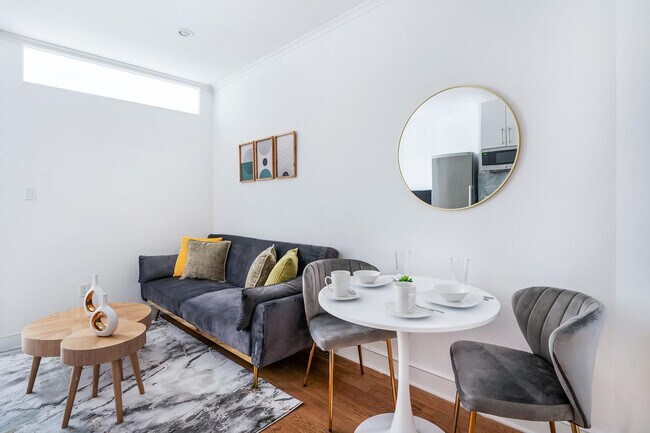 Building Photo - 45 E 33rd St