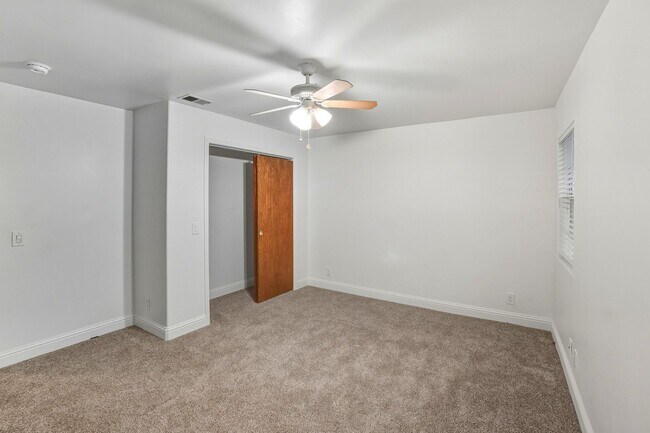 Building Photo - 2148 Irvin Wy