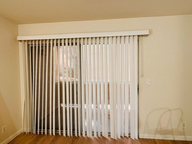 Building Photo - 2 bedroom, 2-bathroom condo for rent