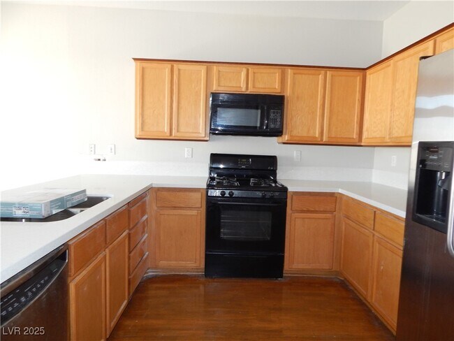 Building Photo - 1032 Sweeping Ivy Ct