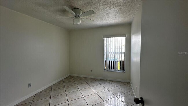 Building Photo - 2415 Harbor Town Dr