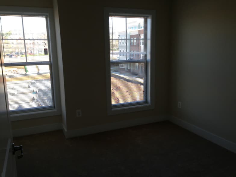 Building Photo - 3 Hendrix Ave