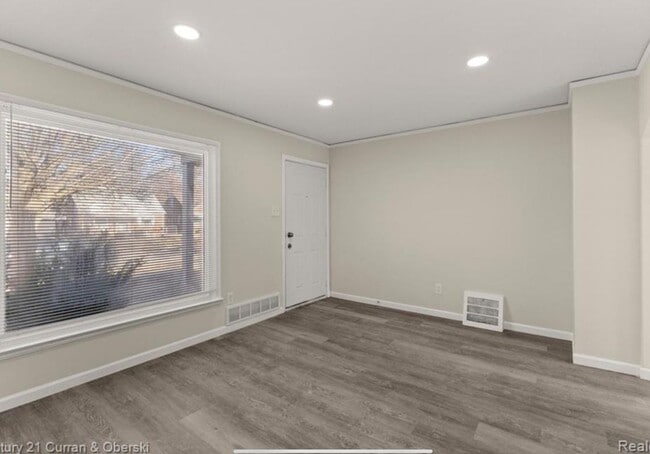 Building Photo - 12674 Riad St