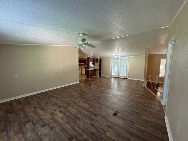 Building Photo - 161 Flournoy Lucas Rd