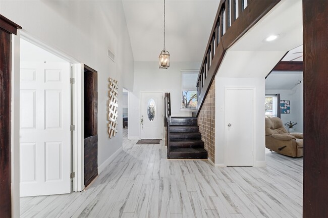 Building Photo - 9003 Tami Renee Ln