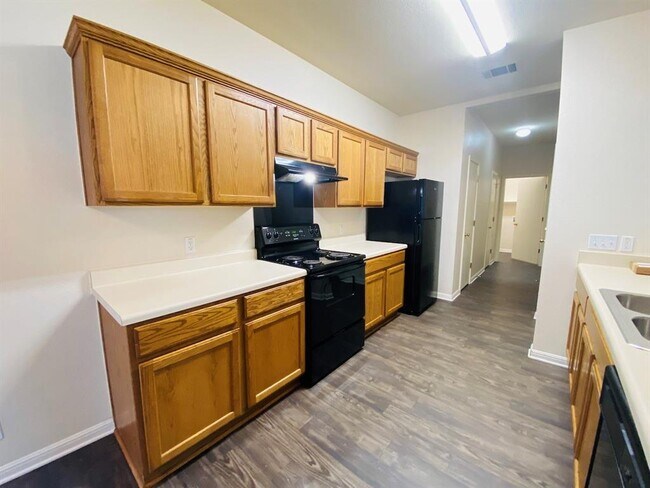 Building Photo - 9402 Magna Carta Loop