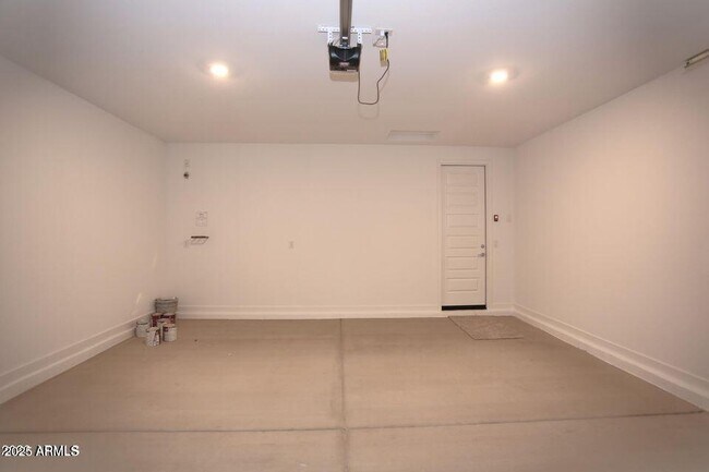 Building Photo - 2558 W Pecan Rd