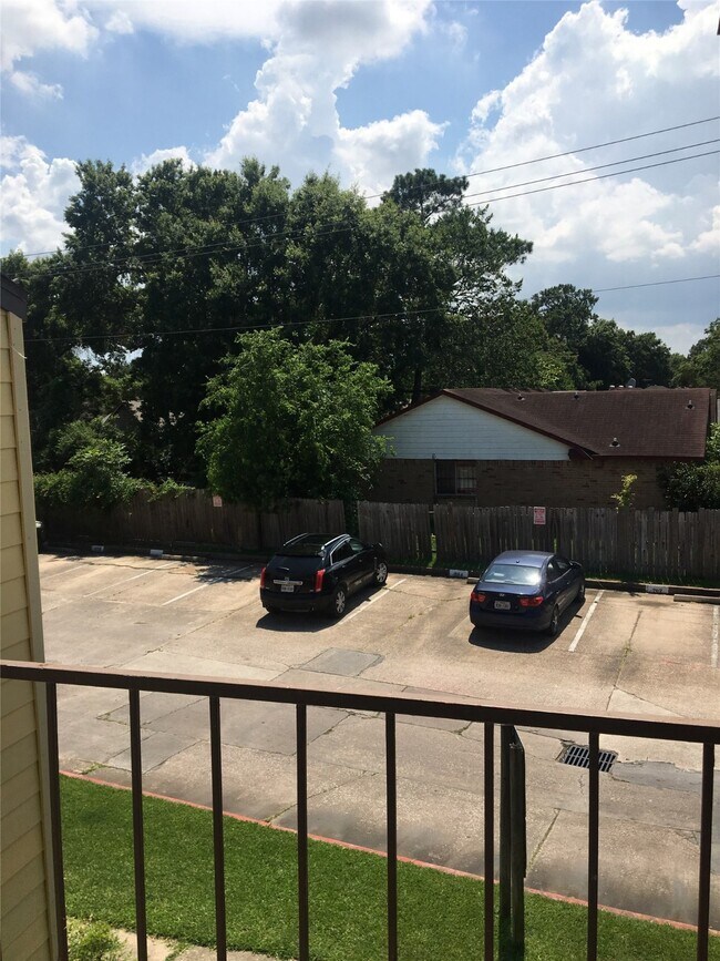 Building Photo - 13480 S Thorntree Dr
