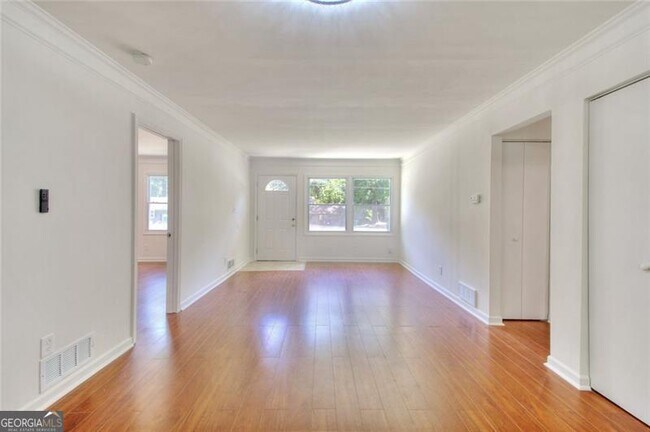 Building Photo - 3946 Green Oak Dr