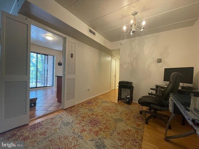 Building Photo - 132 Roberts Ln