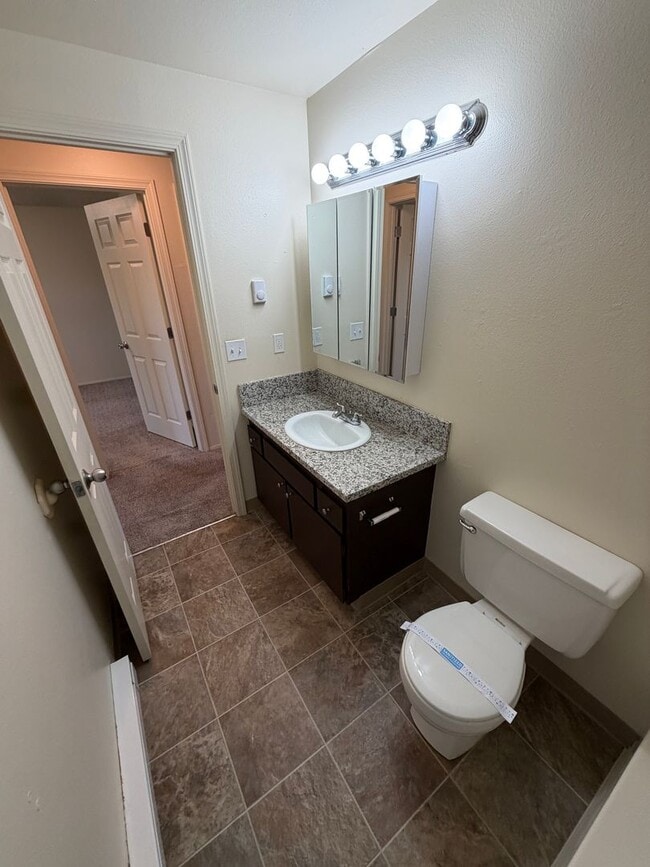 Building Photo - (858) Fox Fire - 2 Bedroom / 1 Bathroom