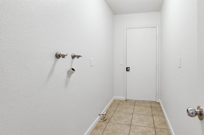 Building Photo - 851 33rd St