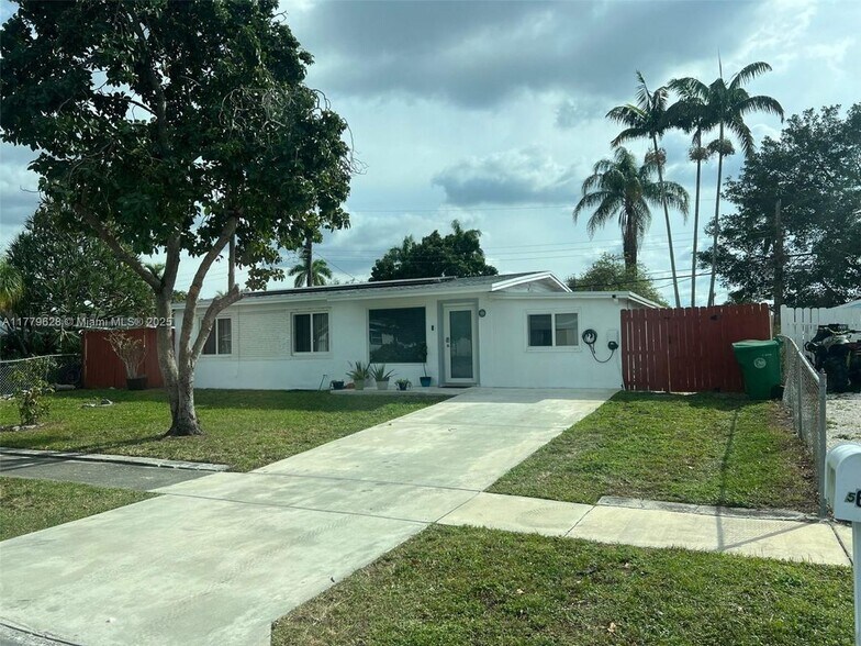Primary Photo - 5620 SW 38th St