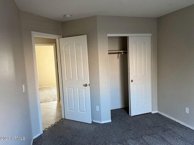 Building Photo - 12809 W Dreyfus Dr