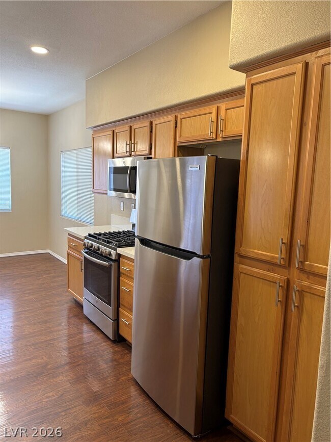 Building Photo - 1050 E Cactus Ave