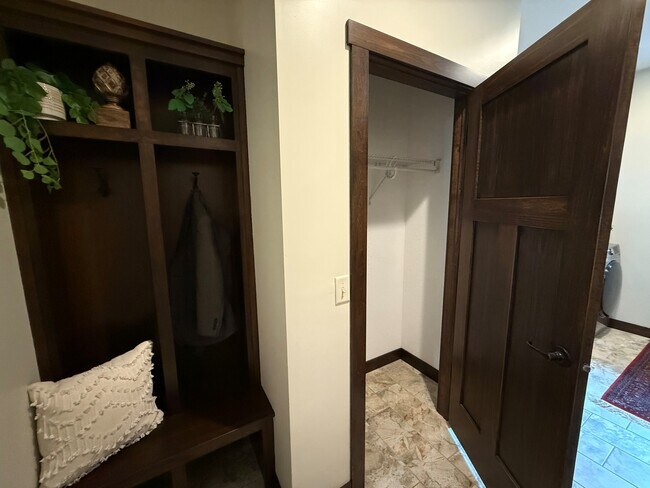 Building Photo - 98 Tribute Ave