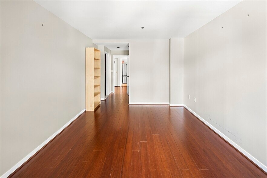 Building Photo - 950 Massachusetts Ave