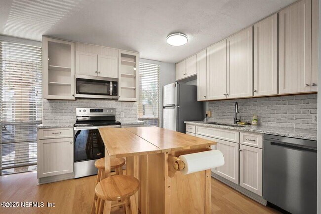 Building Photo - 901 Ocean Blvd