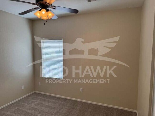 Building Photo - 3065 E Santa Rosa Dr