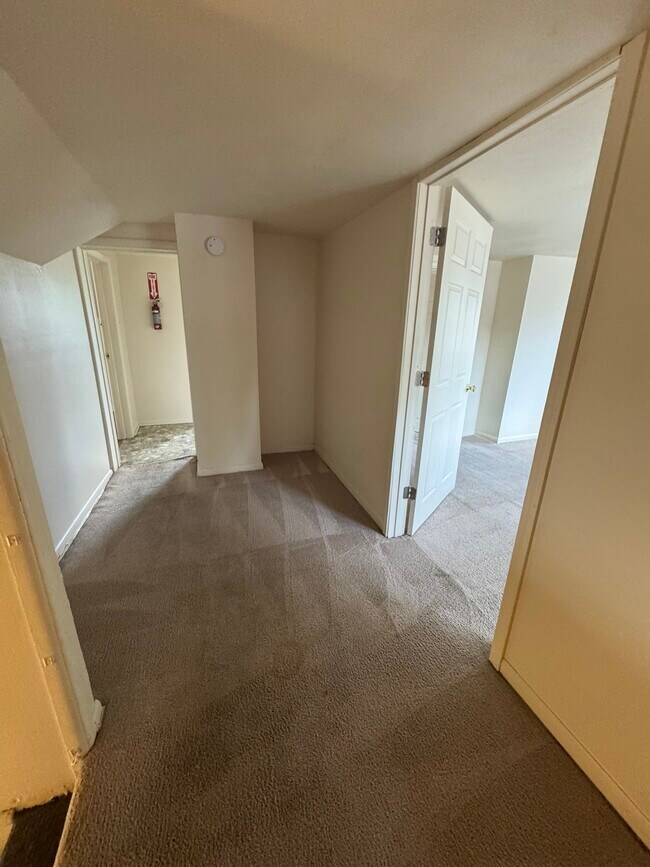 Building Photo - 500 S Lincoln St