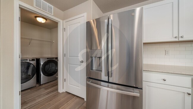 Building Photo - Expansive 3-Story New Build In Fountain