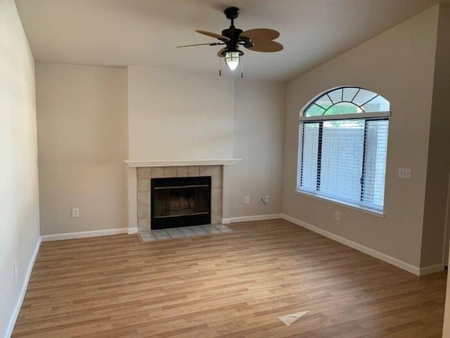 Building Photo - 8228 Bluehaven Ct