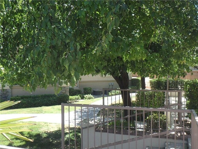 Building Photo - 3627 Water Song Dr