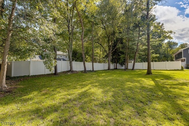 Building Photo - 50 Colonial Way