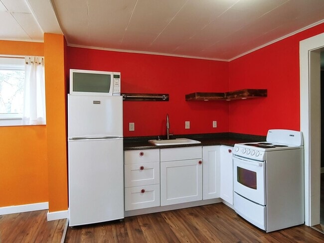 Building Photo - SEC104