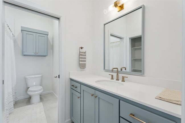 Building Photo - 18817 Selah Wy