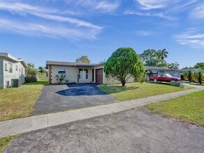 Building Photo - 8550 NW 27th Pl