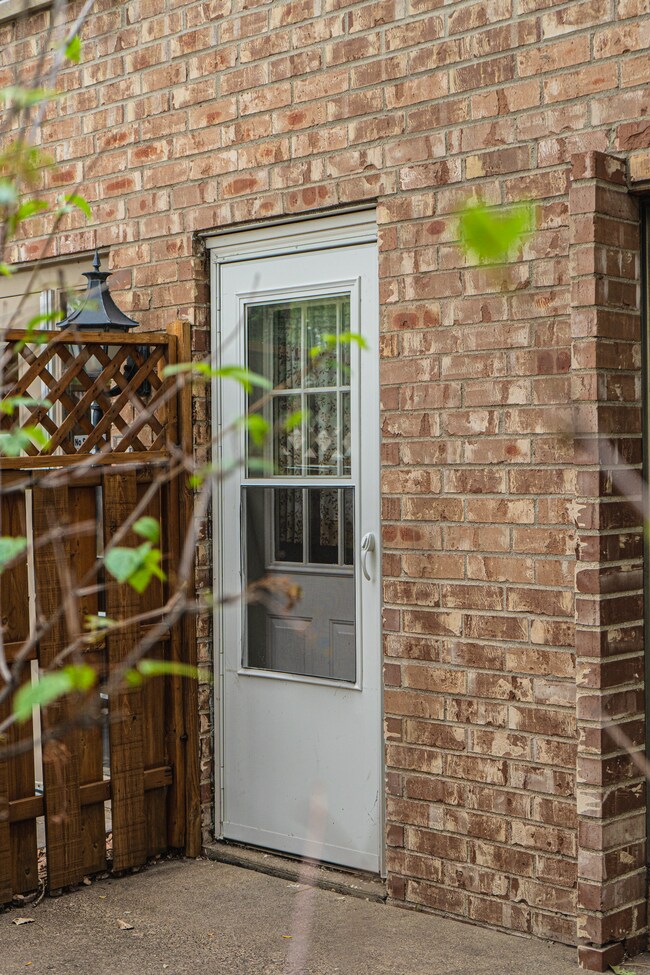 Patio(1) - 4524 Cedar Lake Rd S