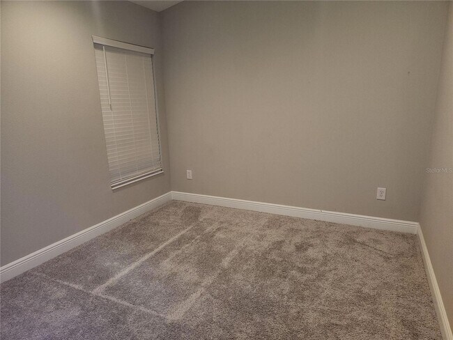 Building Photo - 12573 Oak Hill Way