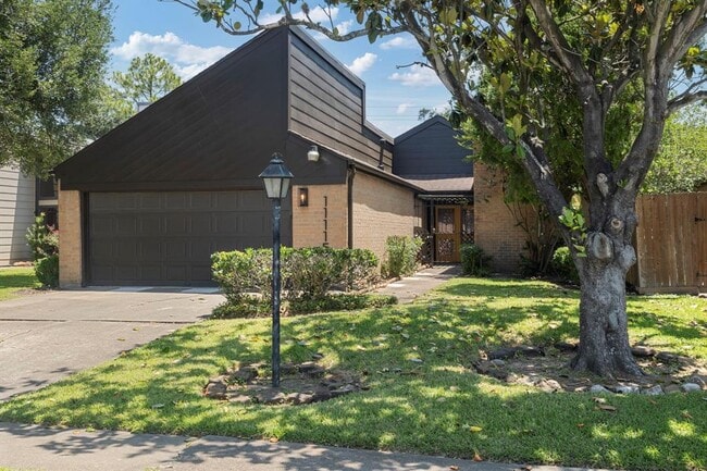 Primary Photo - 11115 Kitty Brook Dr
