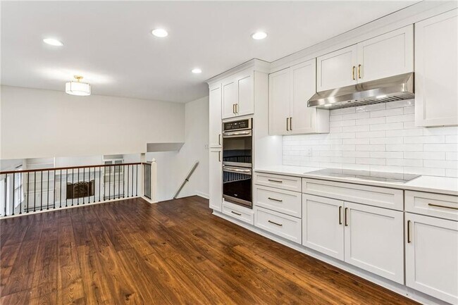 Building Photo - 1164 Fairfield Drive