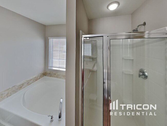 Building Photo - 6456 Fishing Pond Ct