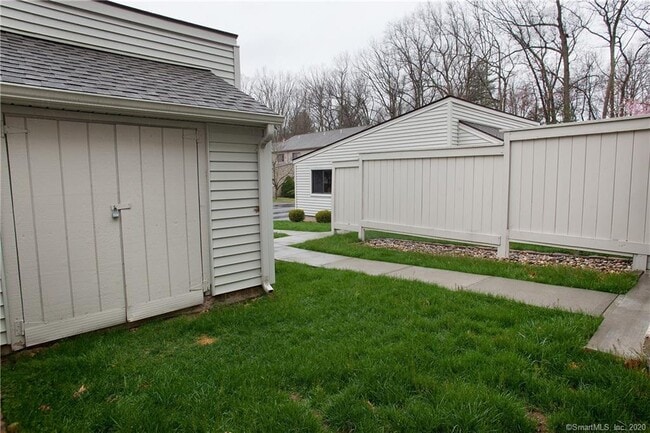 Building Photo - 48 Farmington Chase Crescent