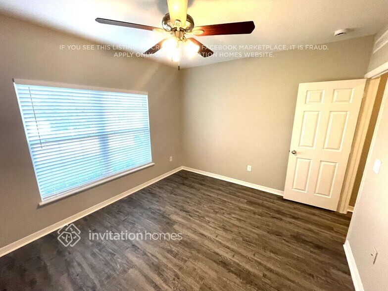 Building Photo - 5186 Deltona Blvd
