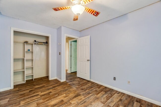 Building Photo - 1864 Abbotsbury Way