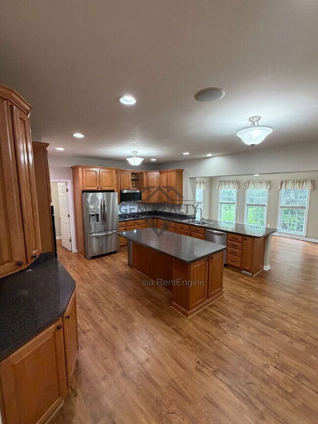 Building Photo - 10410 Silver Creek Ct