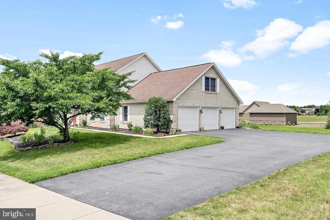 Building Photo - 201 Sunbrook Dr