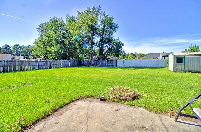 Building Photo - 205 Tempest Ln