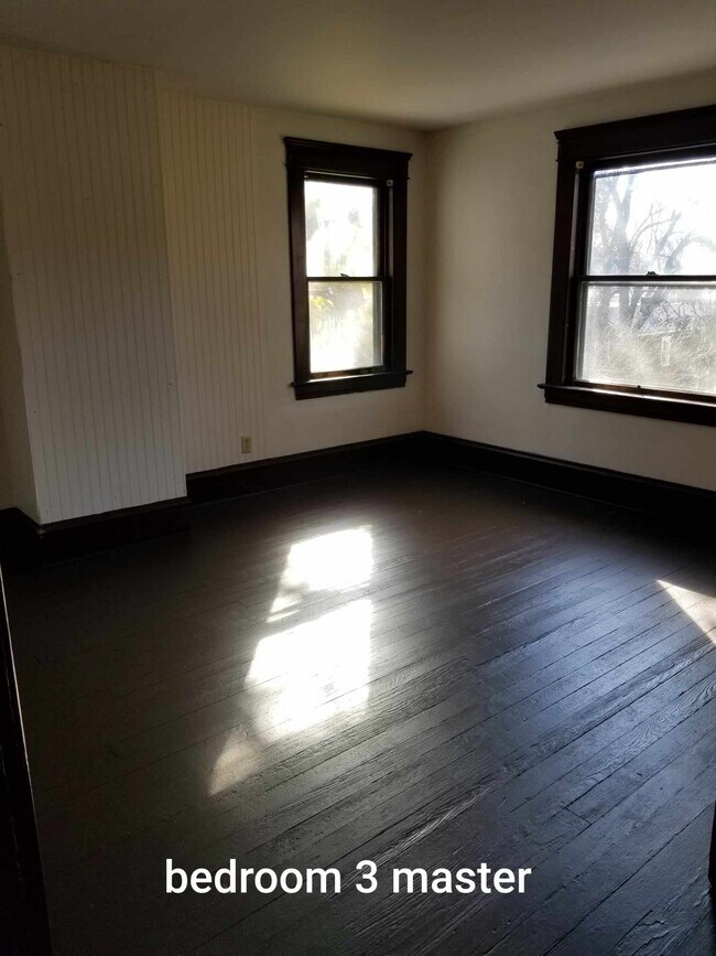 Building Photo - 539 Lord St