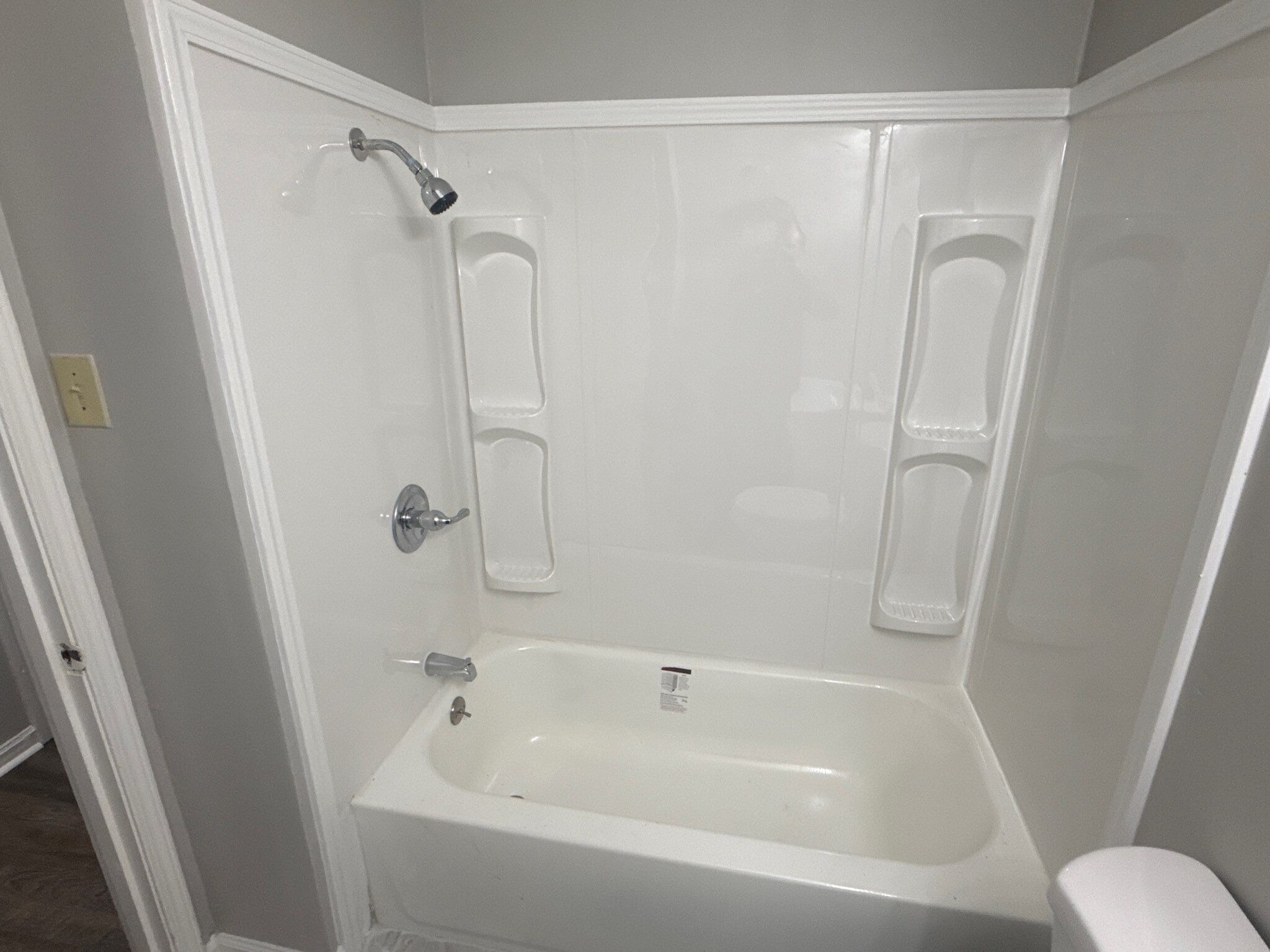 Bathroom Shower - 3931 Callahan Dr