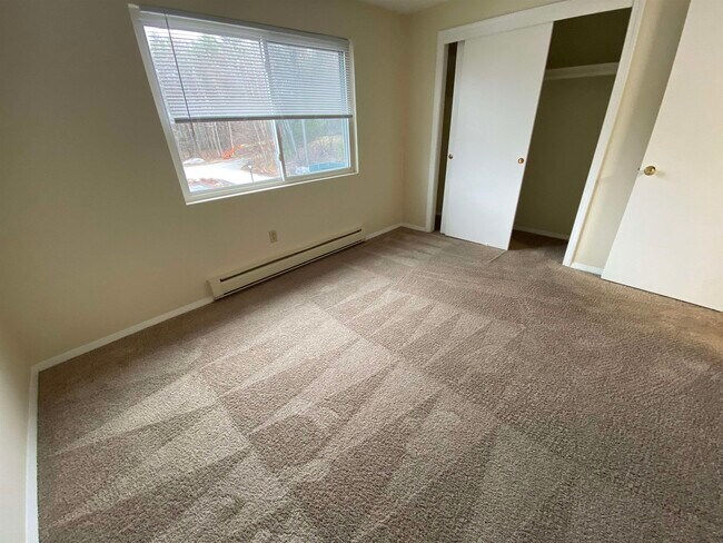 Building Photo - 99 Powers St