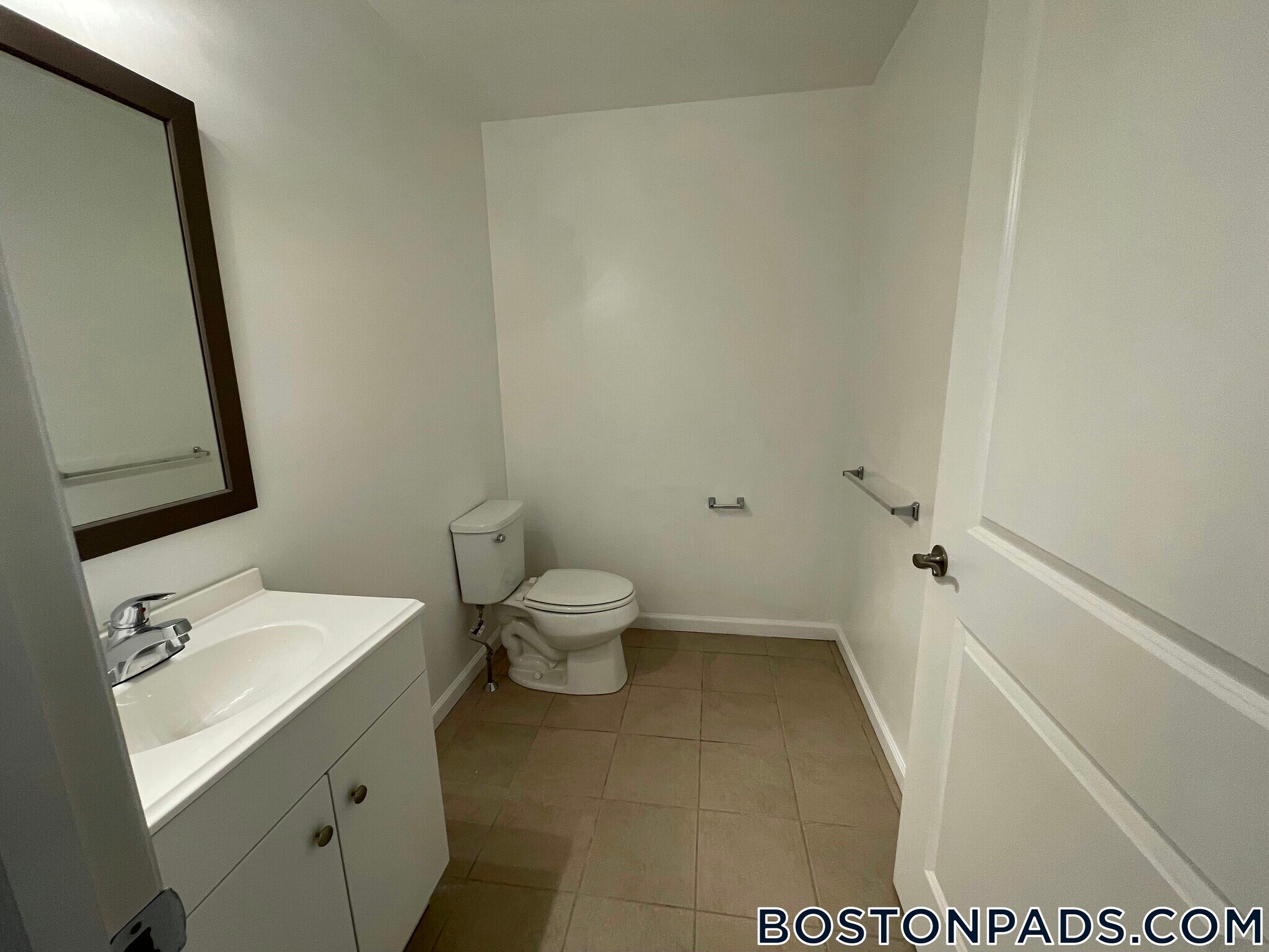 Building Photo - 152 Thornton St