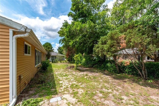 Building Photo - 10886 SW 90th Terrace