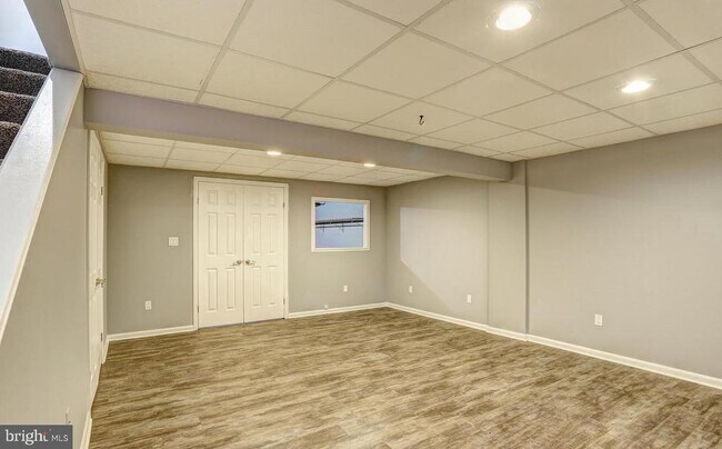 Building Photo - 5 Cardor Ct