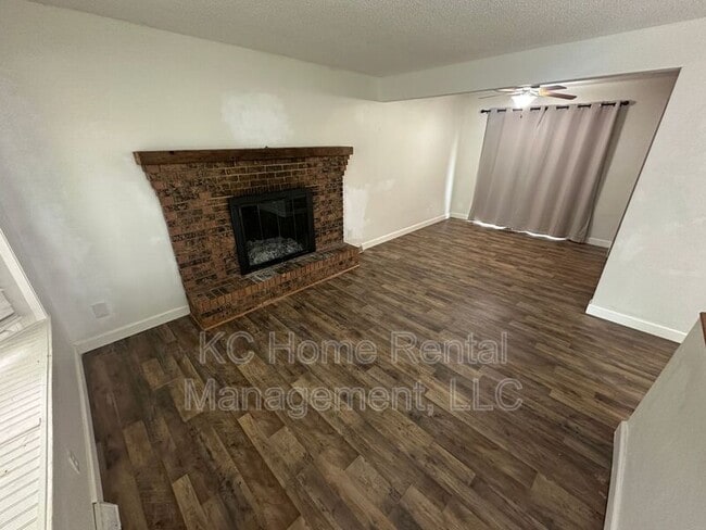 Building Photo - 17820 E Greentree Ave